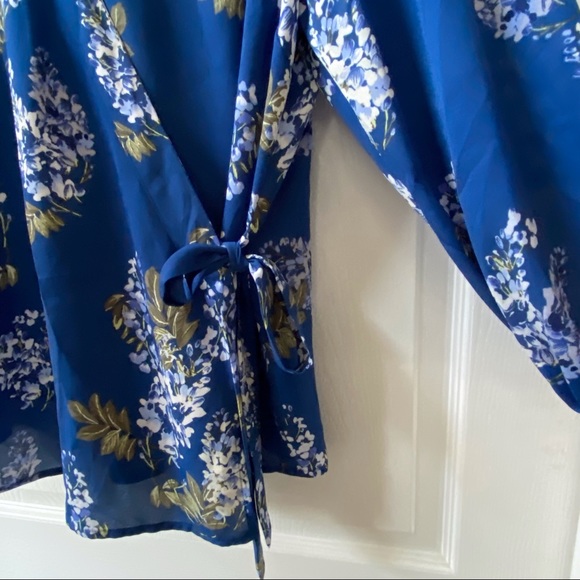 Vince Camuto ‘Weeping Willows’ Floral Wrap Tie Blouse Plus Size 1X - Picture 4 of 4